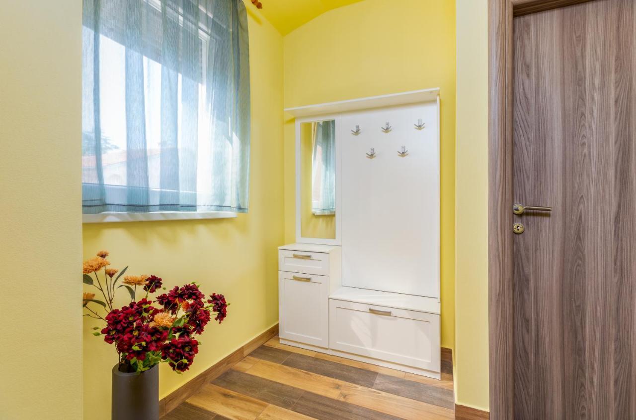 Apartmani Monte Pula Buitenkant foto