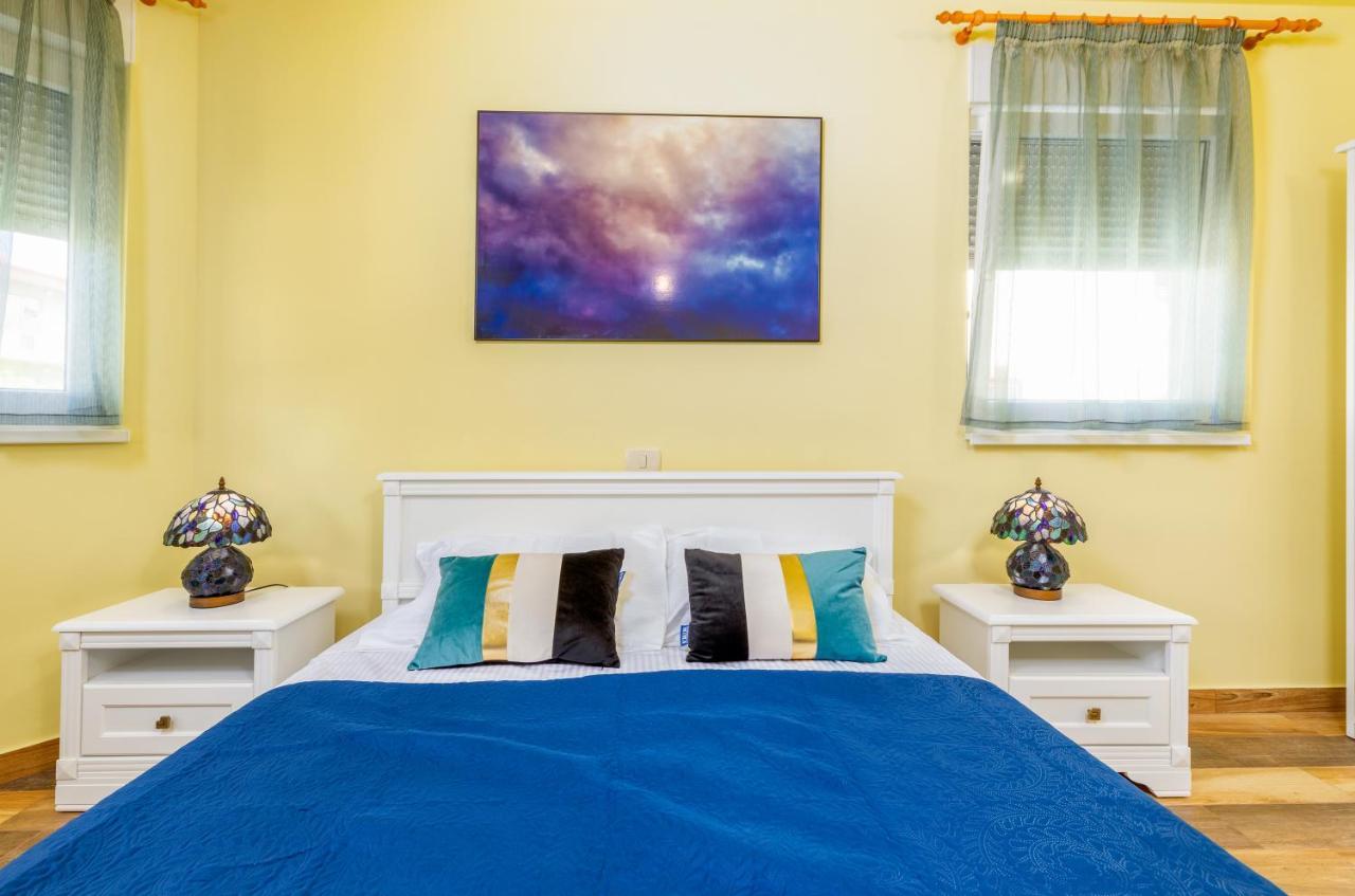 Apartmani Monte Pula Buitenkant foto