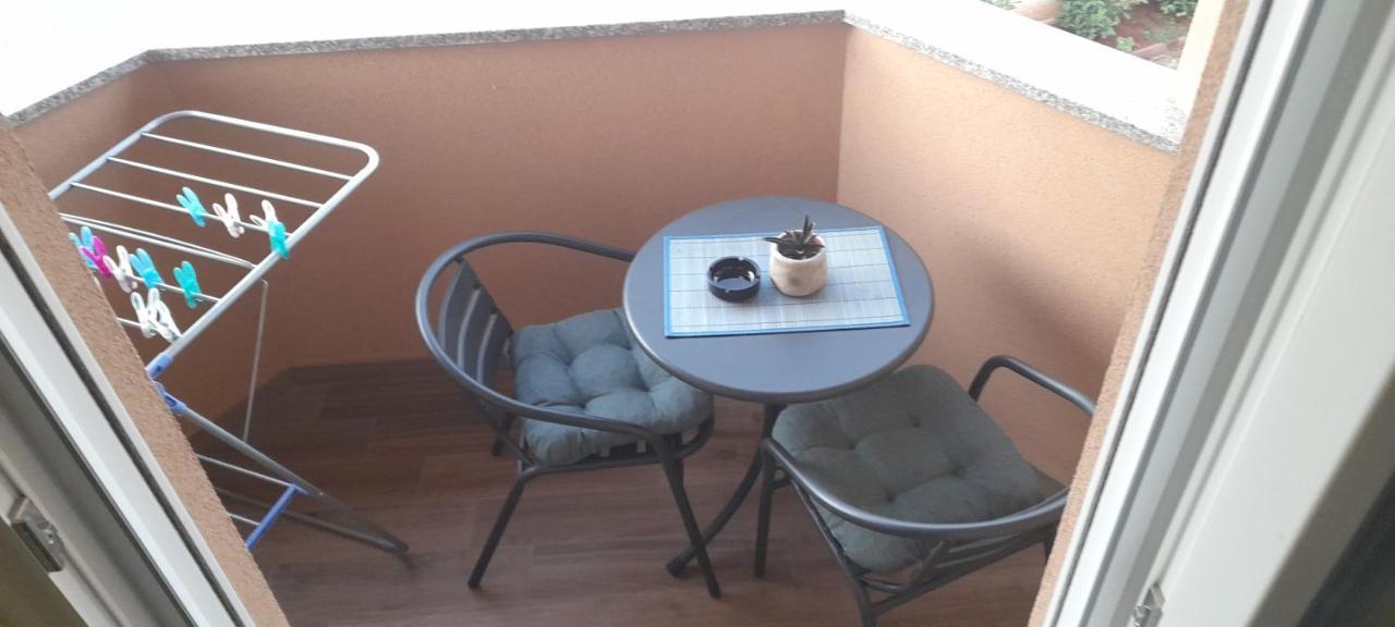 Apartmani Monte Pula Buitenkant foto