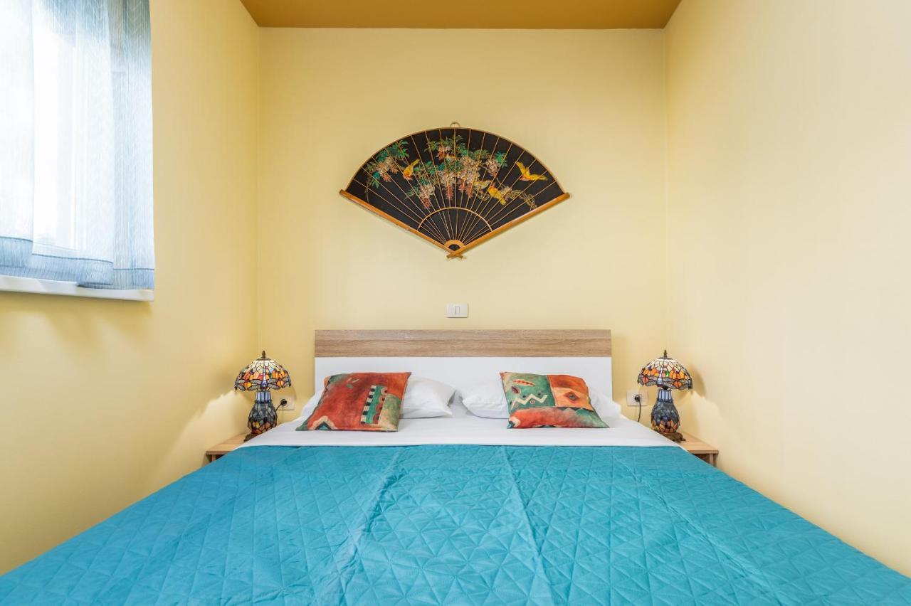 Apartmani Monte Pula Buitenkant foto